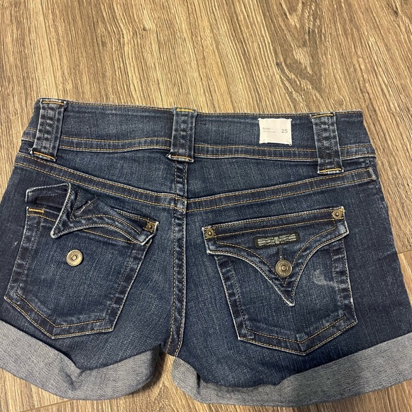 Hudson size 25 shorts. Used 2-3 times - Picture 4 of 4